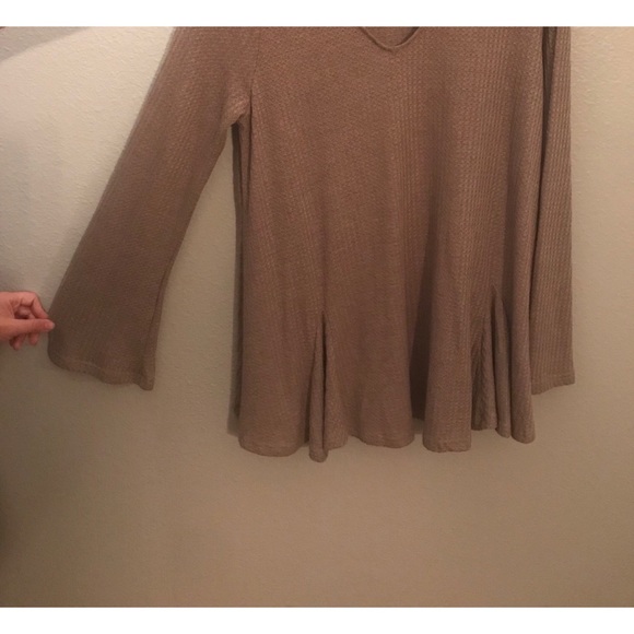 Plus size long sleeve sweater - Picture 3 of 3